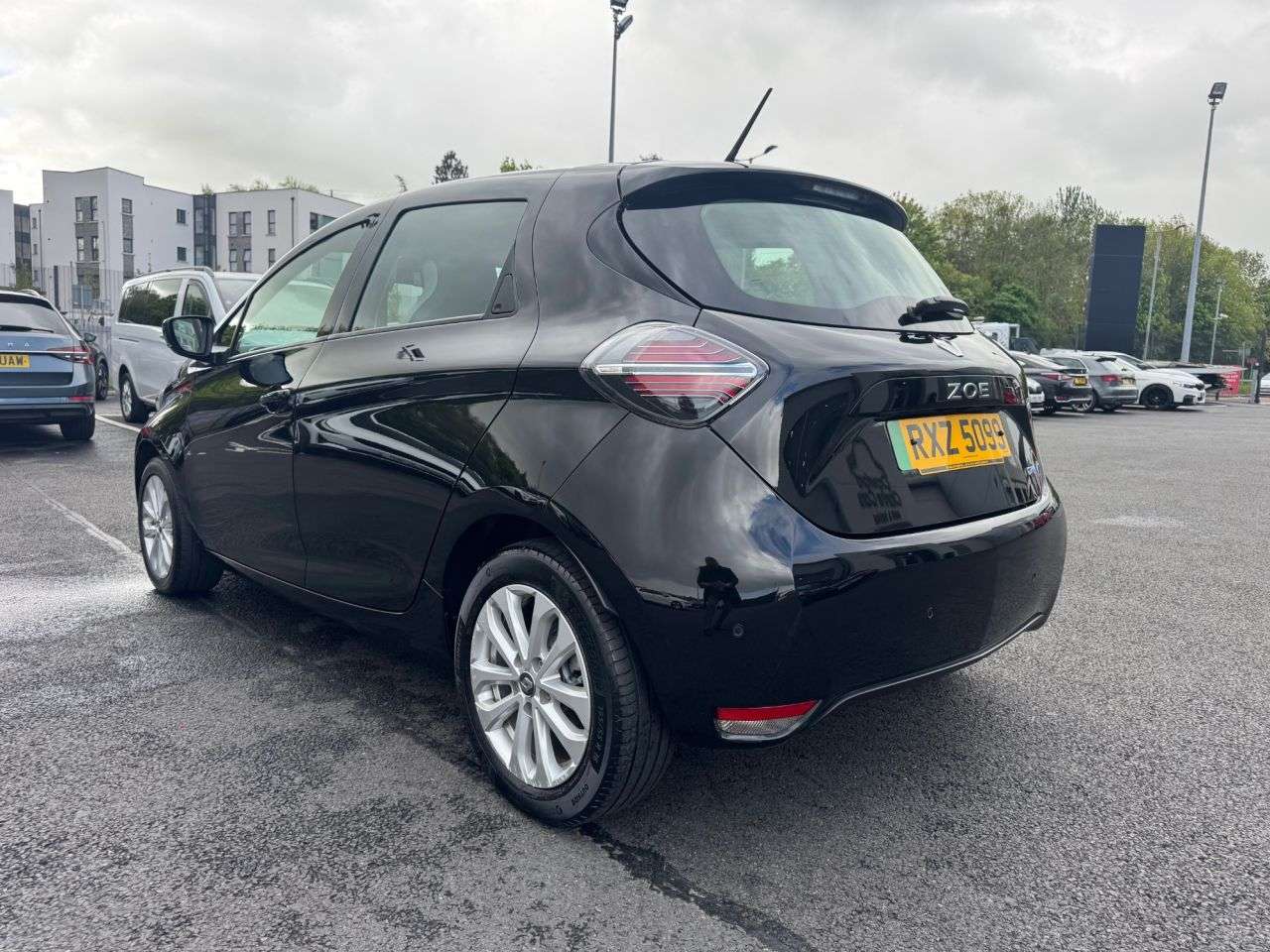 A 2022 RENAULT ZOE R110 EV50 52kWh Iconic Hatchback 5dr Electric Auto (Rapid Charge) (107 bhp) A 2022 RENAULT ZOE R110 EV50 52kWh Iconic Hatchback 5dr Electric Auto (Rapid Charge) (107 bhp)
