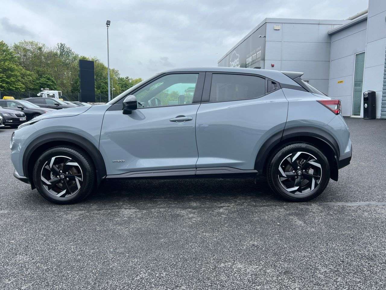 A 2023 NISSAN JUKE 1.6 N-Connecta SUV 5dr Petrol Hybrid Auto Euro 6 (143 ps) A 2023 NISSAN JUKE 1.6 N-Connecta SUV 5dr Petrol Hybrid Auto Euro 6 (143 ps)