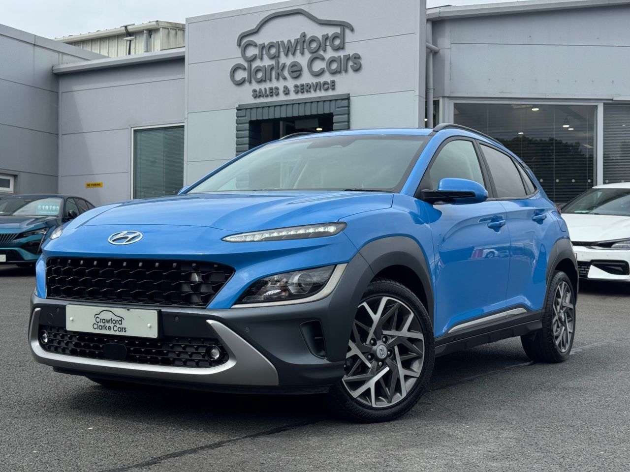 A 2021 HYUNDAI KONA 1.6 h-GDi Premium SUV 5dr Petrol Hybrid DCT Euro 6 (s/s) (141 ps) A 2021 HYUNDAI KONA 1.6 h-GDi Premium SUV 5dr Petrol Hybrid DCT Euro 6 (s/s) (141 ps)