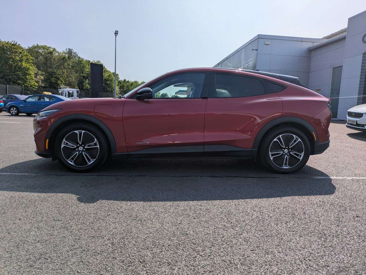 A 2024 FORD MUSTANG MACH-E Standard Range 72kWh Select SUV 5dr Electric Automatic (269 ps) A 2024 FORD MUSTANG MACH-E Standard Range 72kWh Select SUV 5dr Electric Automatic (269 ps)