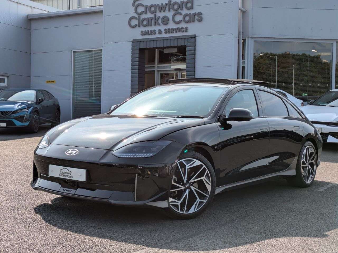 A 2024 HYUNDAI IONIQ 6 77.4kWh Premium Saloon 4dr Electric Auto (228 ps) A 2024 HYUNDAI IONIQ 6 77.4kWh Premium Saloon 4dr Electric Auto (228 ps)