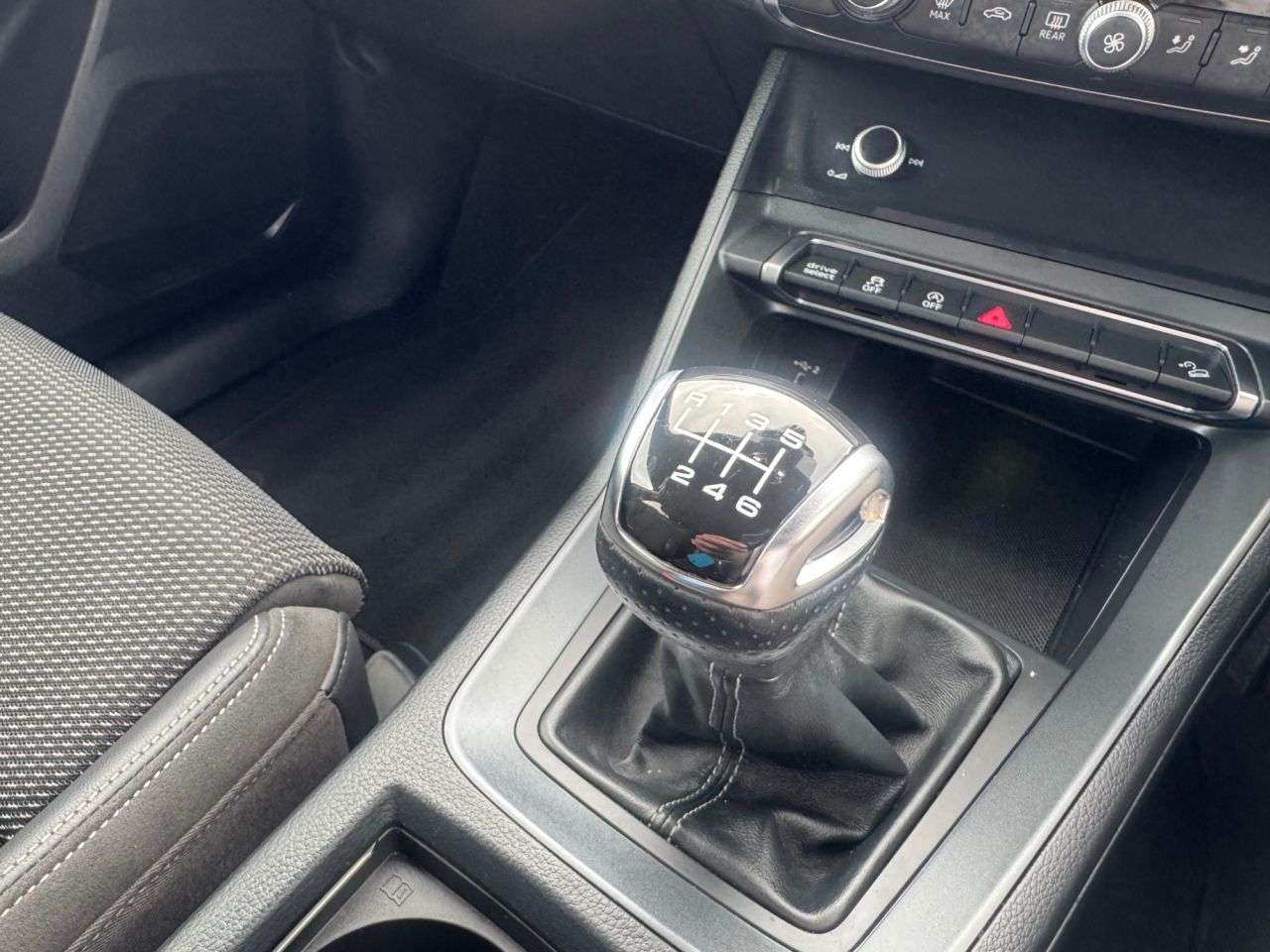 2020 AUDI Q3 2020 AUDI Q3