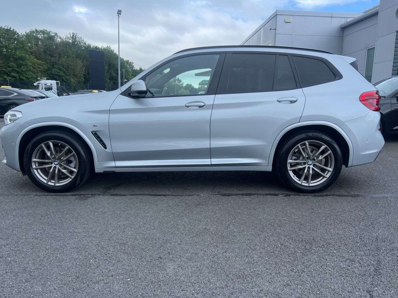 A 2020 BMW X3 2.0 20d M Sport SUV 5dr Diesel Auto xDrive Euro 6 (s/s) (190 ps) A 2020 BMW X3 2.0 20d M Sport SUV 5dr Diesel Auto xDrive Euro 6 (s/s) (190 ps)