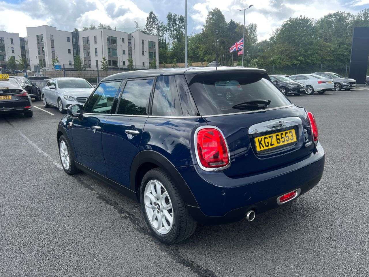 A 2018 MINI HATCH 1.5 Cooper Hatchback 5dr Petrol Manual Euro 6 (s/s) (136 ps) A 2018 MINI HATCH 1.5 Cooper Hatchback 5dr Petrol Manual Euro 6 (s/s) (136 ps)