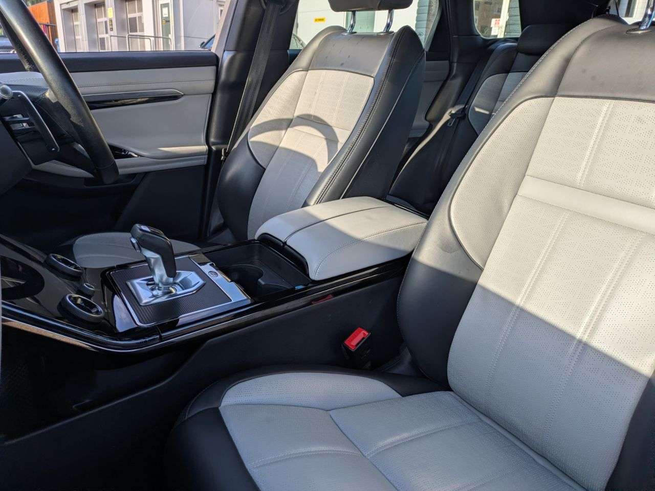 2021 LAND ROVER RANGE ROVER EVOQUE 2021 LAND ROVER RANGE ROVER EVOQUE
