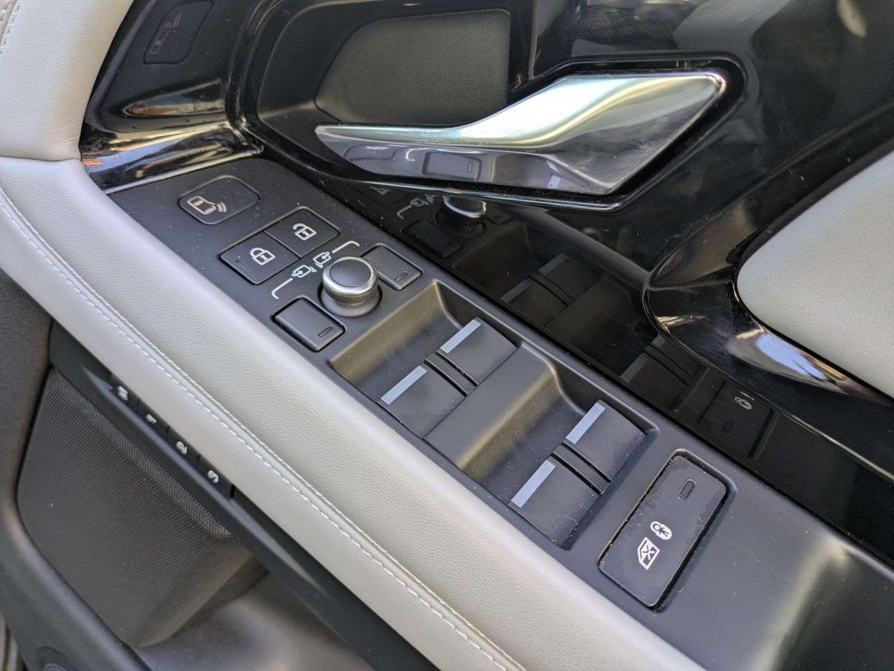 2021 LAND ROVER RANGE ROVER EVOQUE 2021 LAND ROVER RANGE ROVER EVOQUE