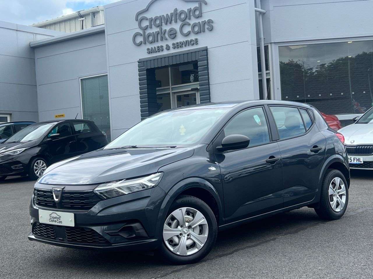 A 2021 DACIA SANDERO 1.0 TCe Essential Hatchback 5dr Petrol Manual Euro 6 (s/s) (90 ps) A 2021 DACIA SANDERO 1.0 TCe Essential Hatchback 5dr Petrol Manual Euro 6 (s/s) (90 ps)