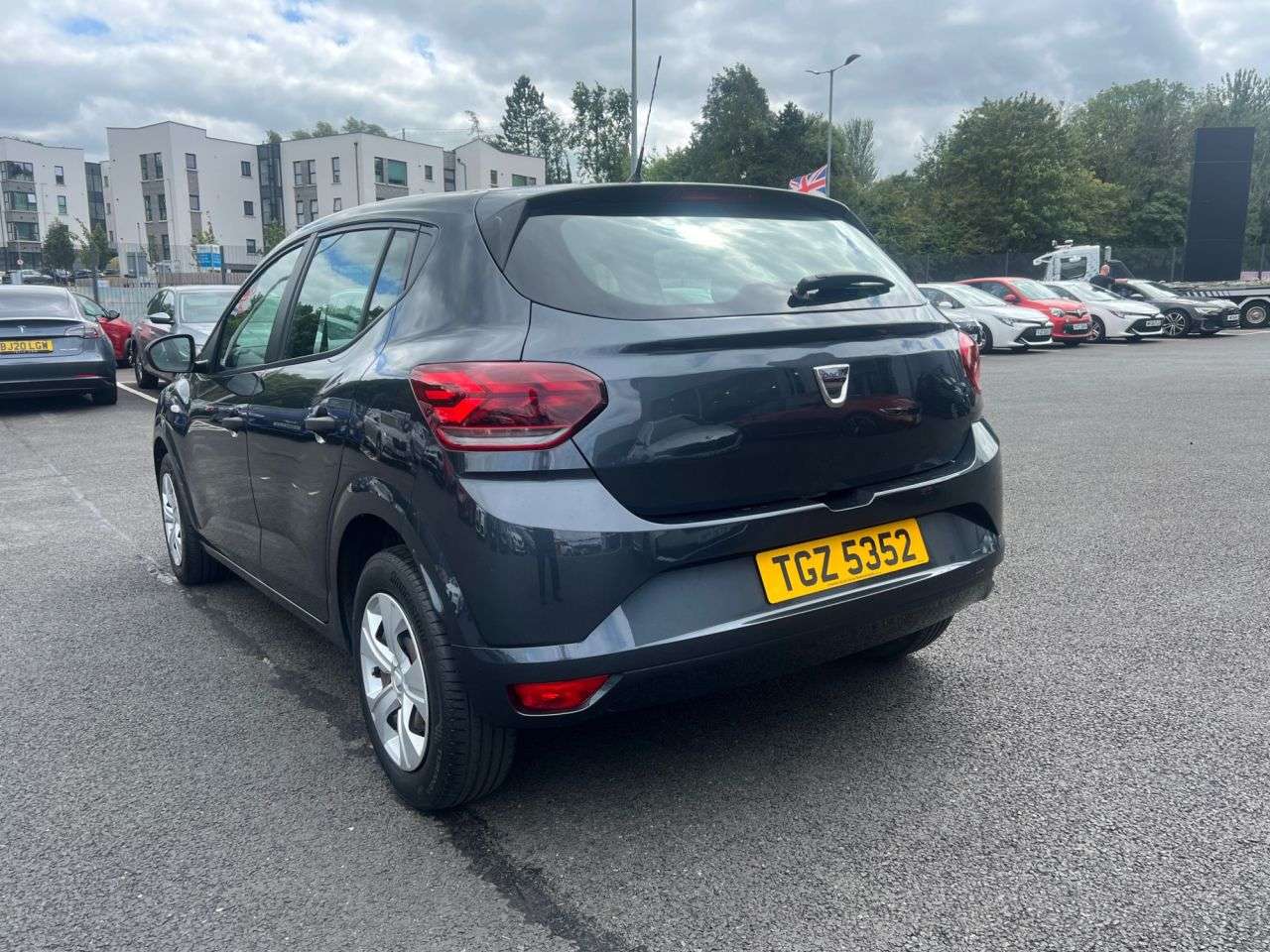 A 2021 DACIA SANDERO 1.0 TCe Essential Hatchback 5dr Petrol Manual Euro 6 (s/s) (90 ps) A 2021 DACIA SANDERO 1.0 TCe Essential Hatchback 5dr Petrol Manual Euro 6 (s/s) (90 ps)