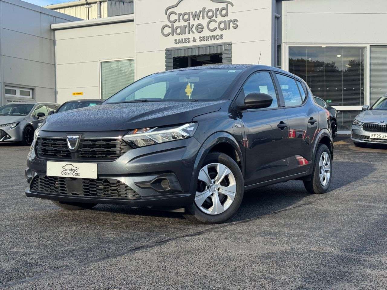 A 2021 DACIA SANDERO 1.0 TCe Essential Hatchback 5dr Petrol Manual Euro 6 (s/s) (90 ps) A 2021 DACIA SANDERO 1.0 TCe Essential Hatchback 5dr Petrol Manual Euro 6 (s/s) (90 ps)