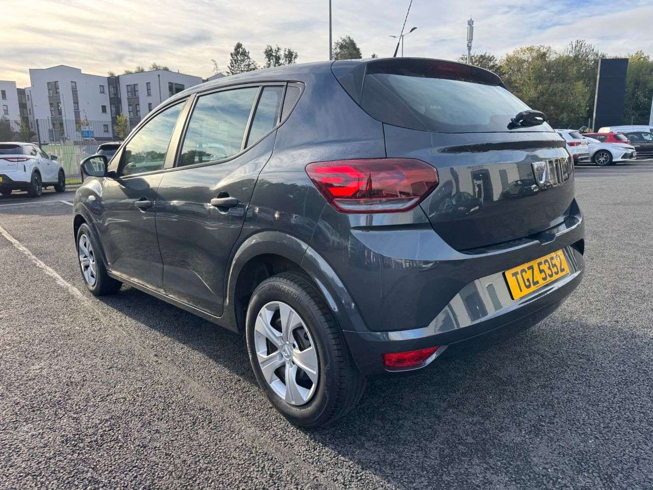 A 2021 DACIA SANDERO 1.0 TCe Essential Hatchback 5dr Petrol Manual Euro 6 (s/s) (90 ps) A 2021 DACIA SANDERO 1.0 TCe Essential Hatchback 5dr Petrol Manual Euro 6 (s/s) (90 ps)
