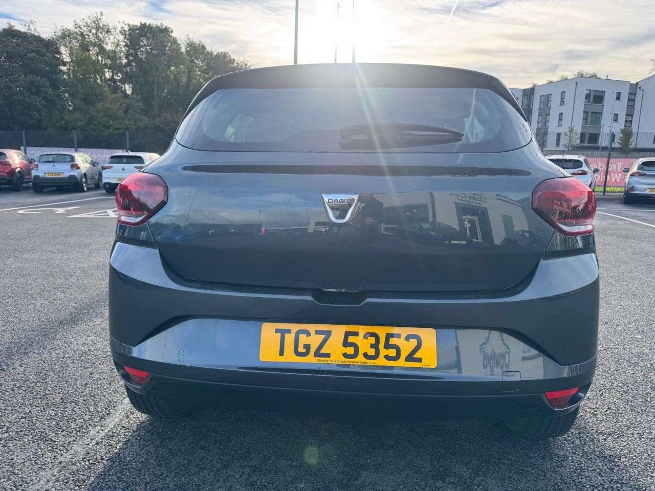 A 2021 DACIA SANDERO 1.0 TCe Essential Hatchback 5dr Petrol Manual Euro 6 (s/s) (90 ps) A 2021 DACIA SANDERO 1.0 TCe Essential Hatchback 5dr Petrol Manual Euro 6 (s/s) (90 ps)