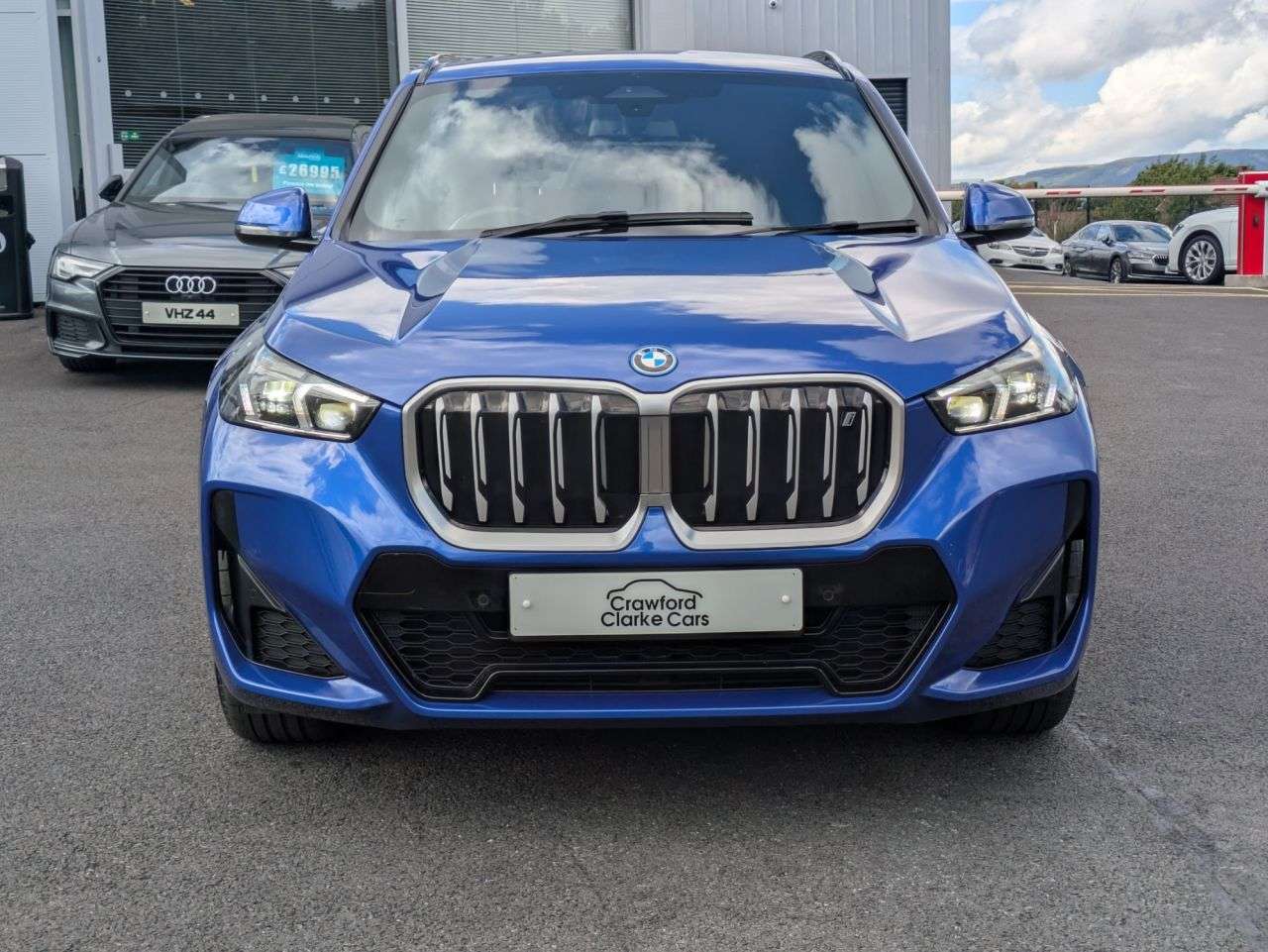 A 2023 BMW IX1 30 66.5kWh M Sport SUV 5dr Electric Auto xDrive (11kW Charger) (313 ps) A 2023 BMW IX1 30 66.5kWh M Sport SUV 5dr Electric Auto xDrive (11kW Charger) (313 ps)