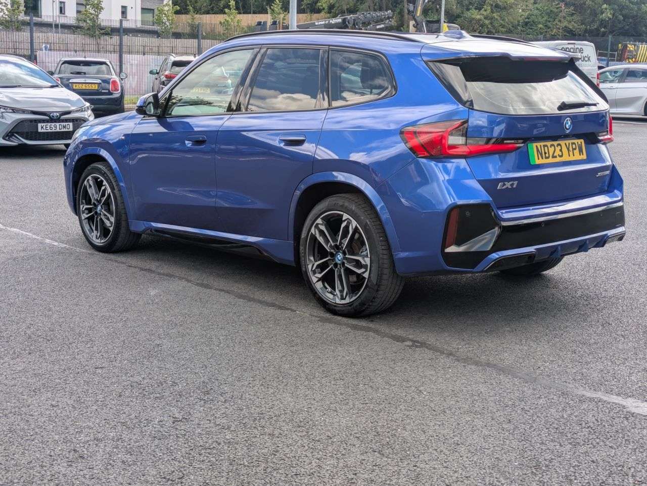 A 2023 BMW IX1 30 66.5kWh M Sport SUV 5dr Electric Auto xDrive (11kW Charger) (313 ps) A 2023 BMW IX1 30 66.5kWh M Sport SUV 5dr Electric Auto xDrive (11kW Charger) (313 ps)