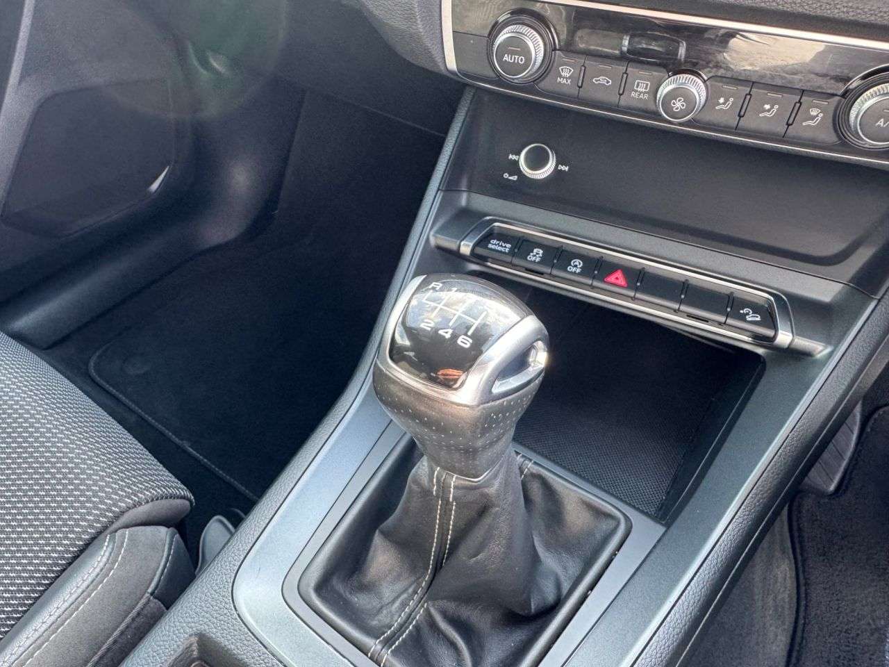 2021 AUDI Q3 2021 AUDI Q3