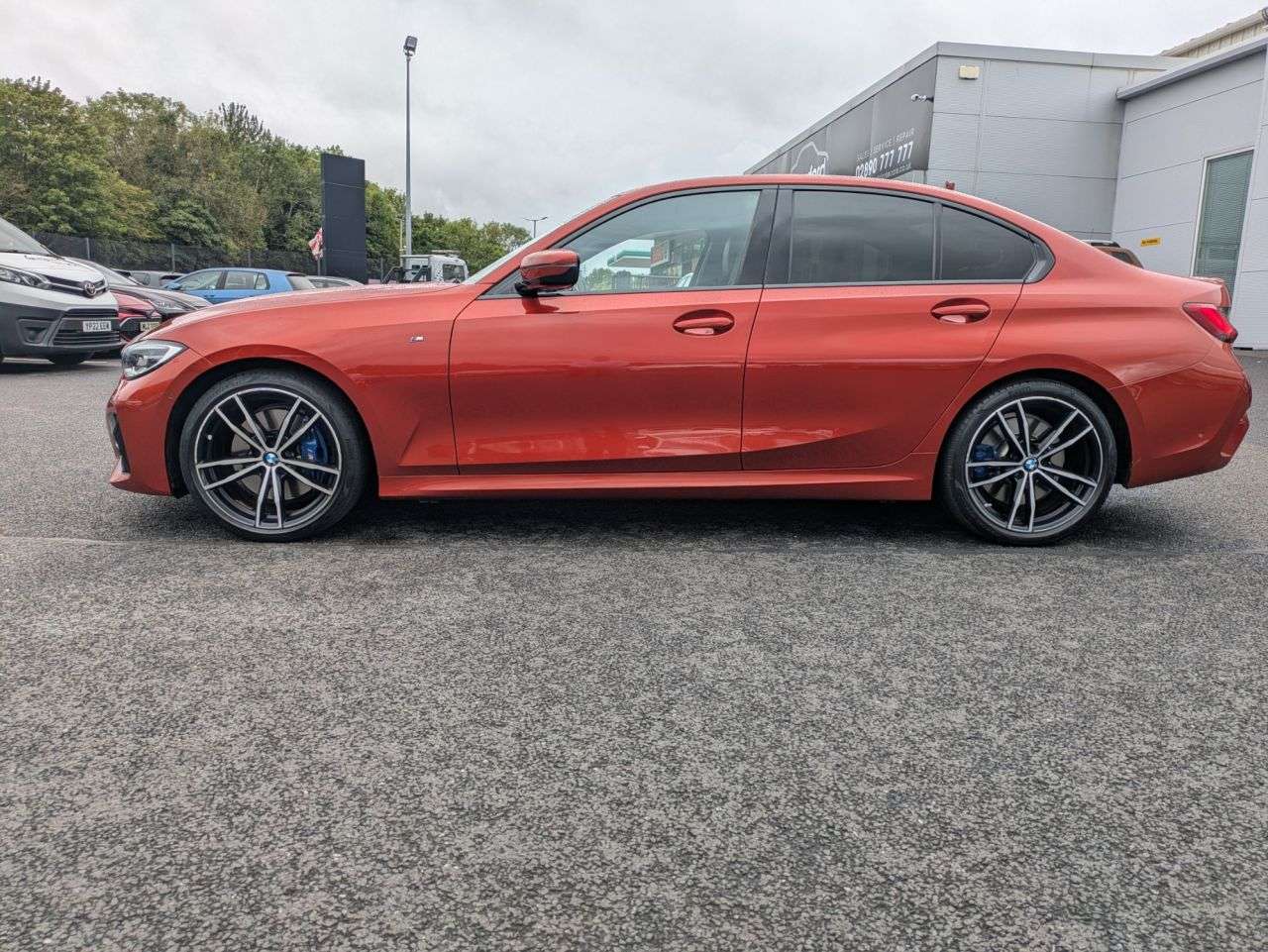 A 2021 BMW 3 SERIES 2.0 320i M Sport Saloon 4dr Petrol Auto Euro 6 (s/s) (184 ps) A 2021 BMW 3 SERIES 2.0 320i M Sport Saloon 4dr Petrol Auto Euro 6 (s/s) (184 ps)