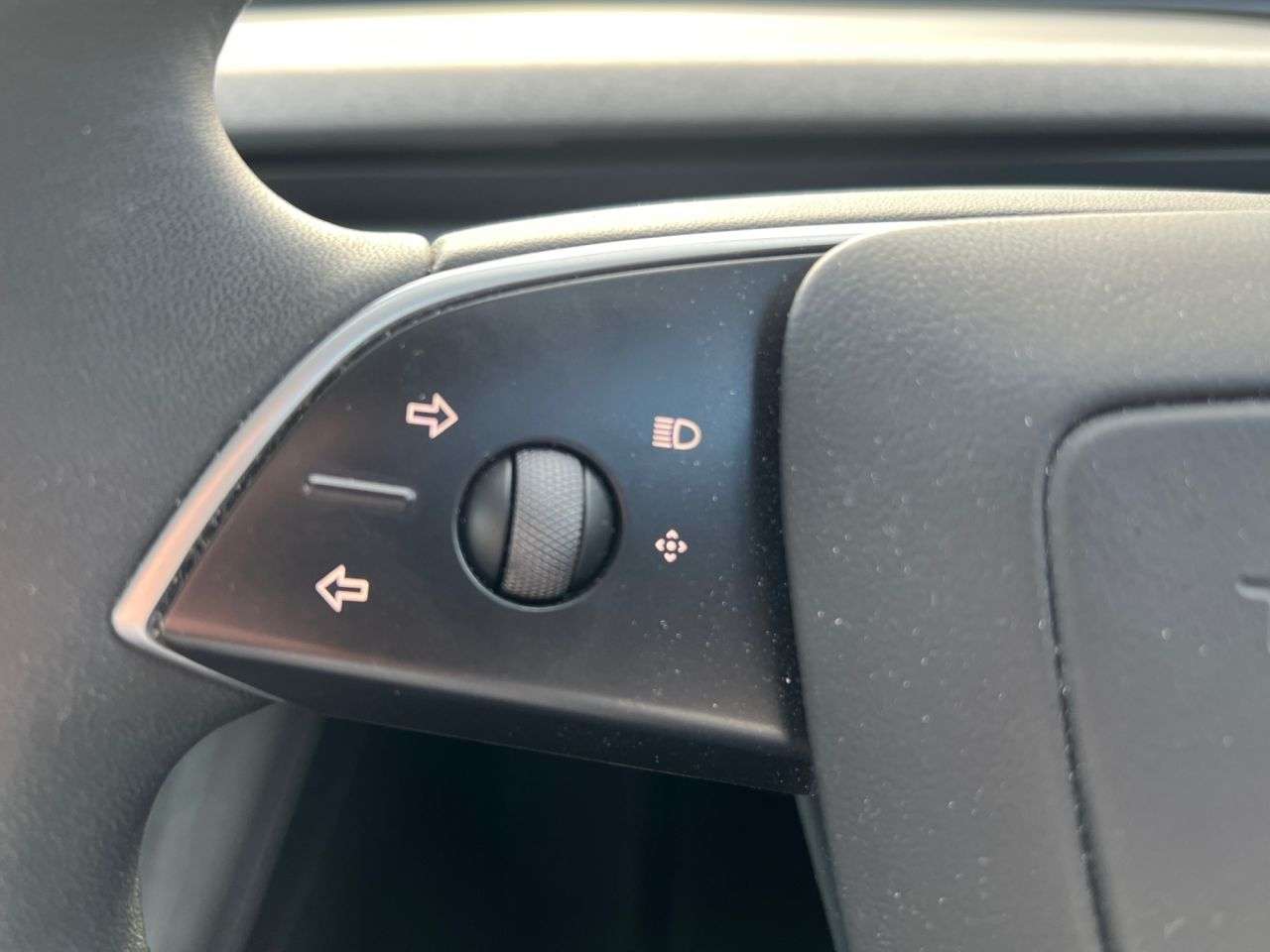2025 TESLA MODEL 3 2025 TESLA MODEL 3
