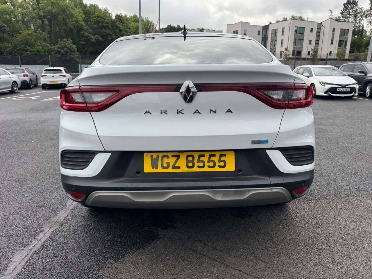 A 2022 RENAULT ARKANA 1.6 E-TECH S Edition SUV 5dr Petrol Hybrid Auto 2WD Euro 6 (s/s) (145 bhp) A 2022 RENAULT ARKANA 1.6 E-TECH S Edition SUV 5dr Petrol Hybrid Auto 2WD Euro 6 (s/s) (145 bhp)