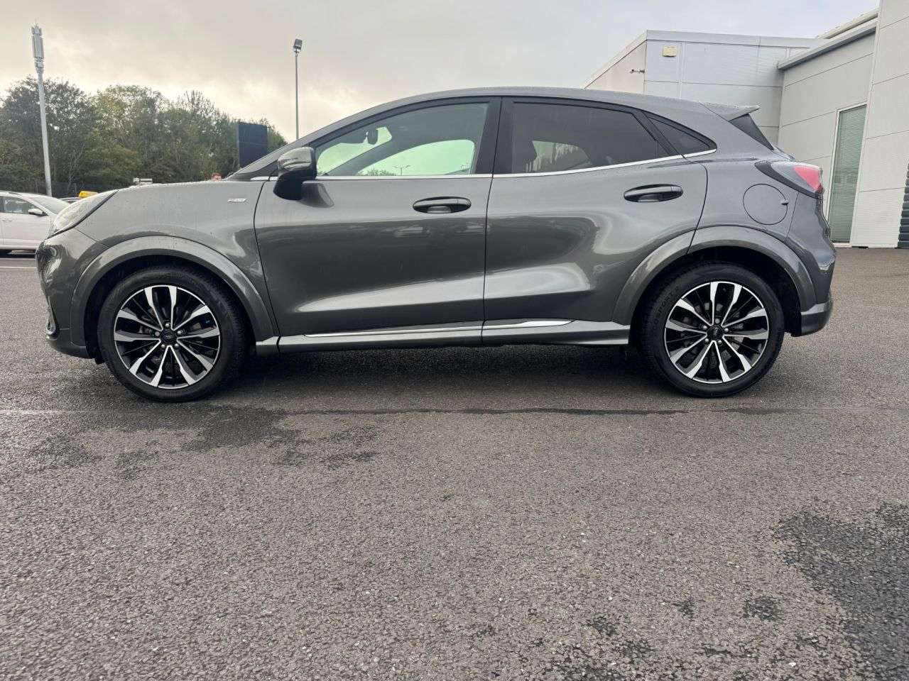 A 2022 FORD PUMA 1.0T EcoBoost MHEV ST-Line Vignale SUV 5dr Petrol Hybrid Manual Euro 6 (s/s A 2022 FORD PUMA 1.0T EcoBoost MHEV ST-Line Vignale SUV 5dr Petrol Hybrid Manual Euro 6 (s/s