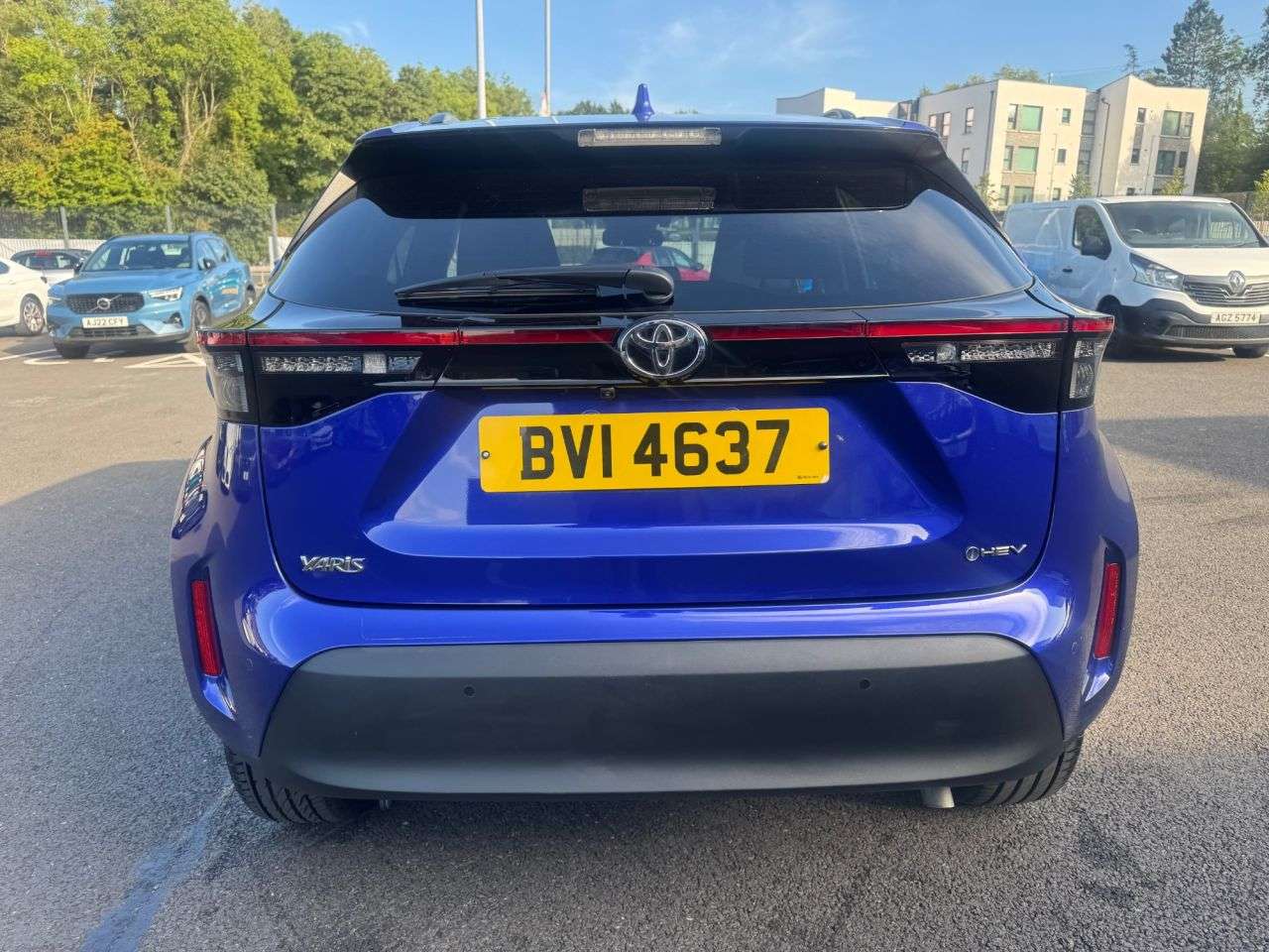 A 2024 TOYOTA YARIS CROSS 1.5 VVT-h Design SUV 5dr Petrol Hybrid E-CVT Euro 6 (s/s) (116 ps) A 2024 TOYOTA YARIS CROSS 1.5 VVT-h Design SUV 5dr Petrol Hybrid E-CVT Euro 6 (s/s) (116 ps)