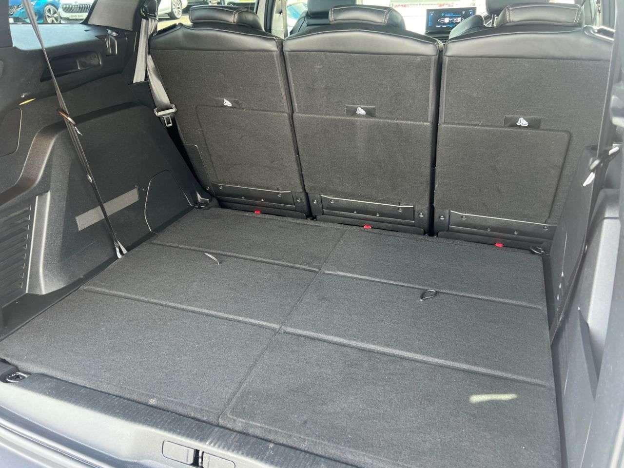 2021 PEUGEOT 5008 2021 PEUGEOT 5008