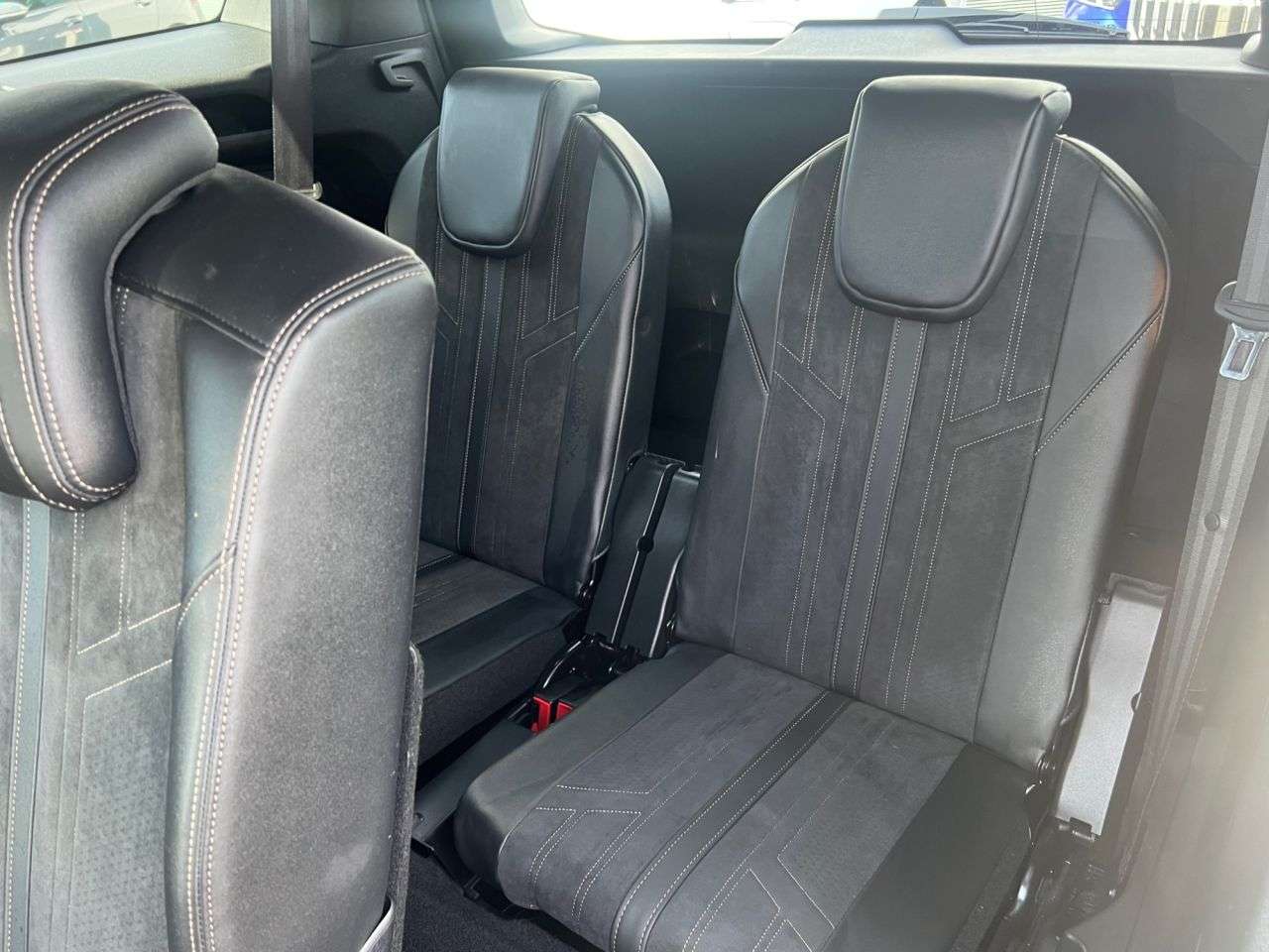2021 PEUGEOT 5008 2021 PEUGEOT 5008