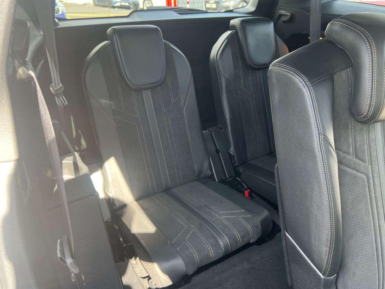 2021 PEUGEOT 5008 2021 PEUGEOT 5008