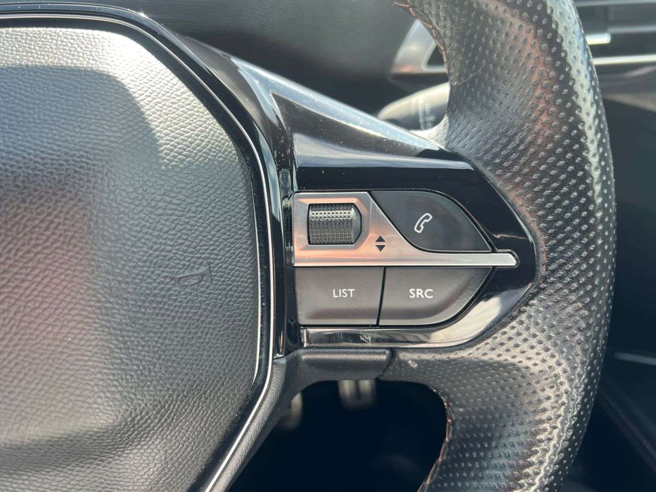 2021 PEUGEOT 5008 2021 PEUGEOT 5008