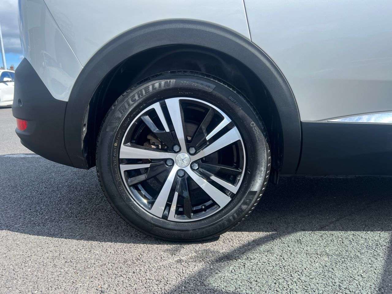 2021 PEUGEOT 5008 2021 PEUGEOT 5008