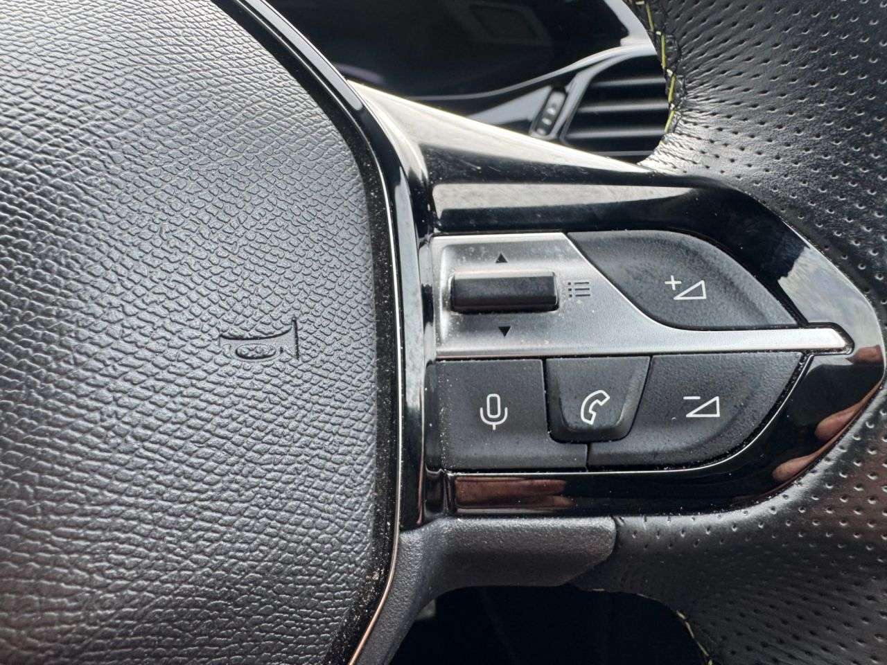 2024 PEUGEOT 408 2024 PEUGEOT 408