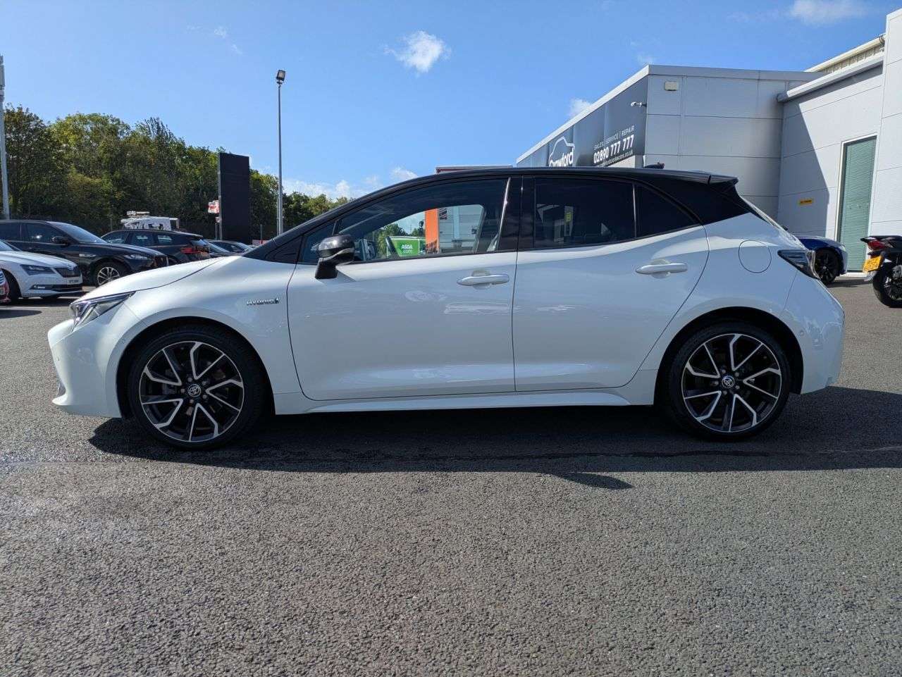 A 2020 TOYOTA COROLLA 2.0 VVT-h Excel Hatchback 5dr Petrol Hybrid CVT Euro 6 (s/s) (184 ps) A 2020 TOYOTA COROLLA 2.0 VVT-h Excel Hatchback 5dr Petrol Hybrid CVT Euro 6 (s/s) (184 ps)