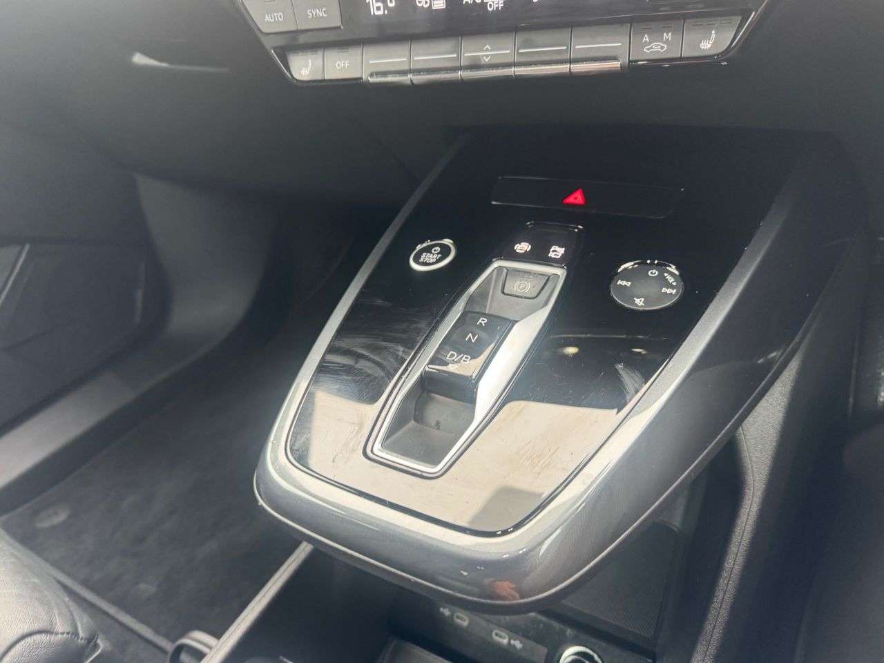 2023 AUDI Q4 E-TRON 2023 AUDI Q4 E-TRON