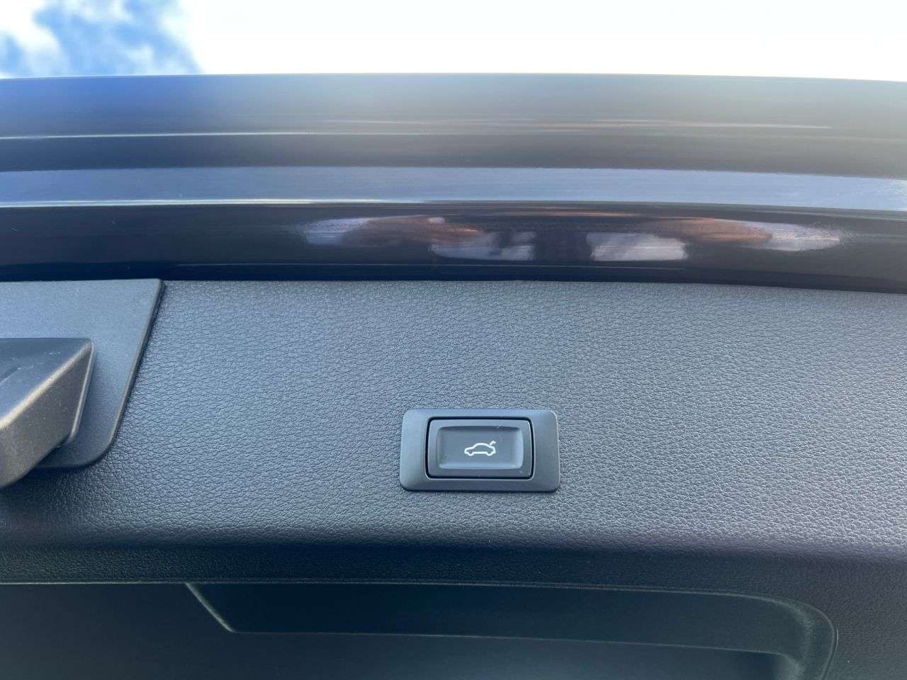 2023 AUDI Q8 E-TRON 2023 AUDI Q8 E-TRON