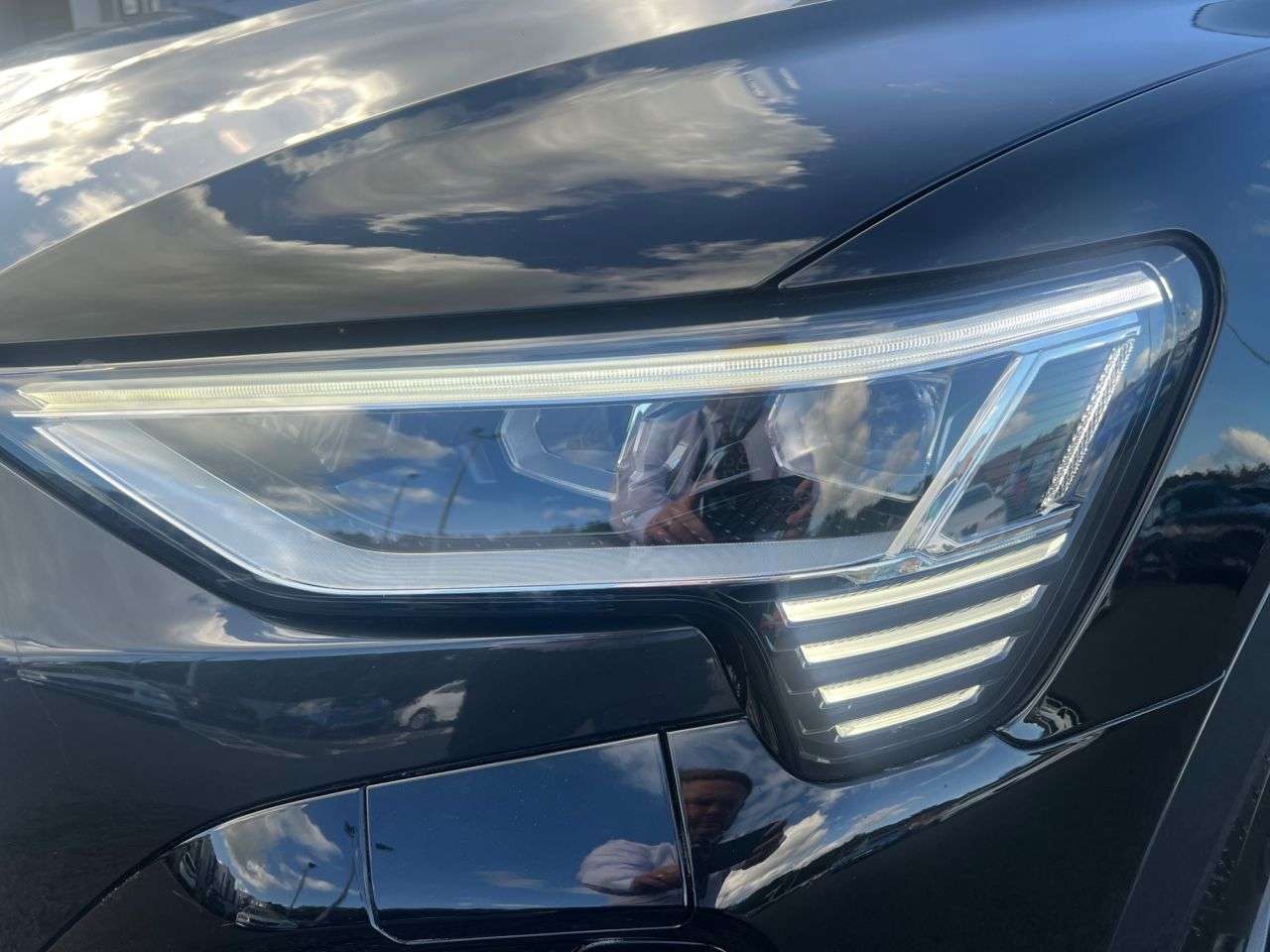 2023 AUDI Q8 E-TRON 2023 AUDI Q8 E-TRON