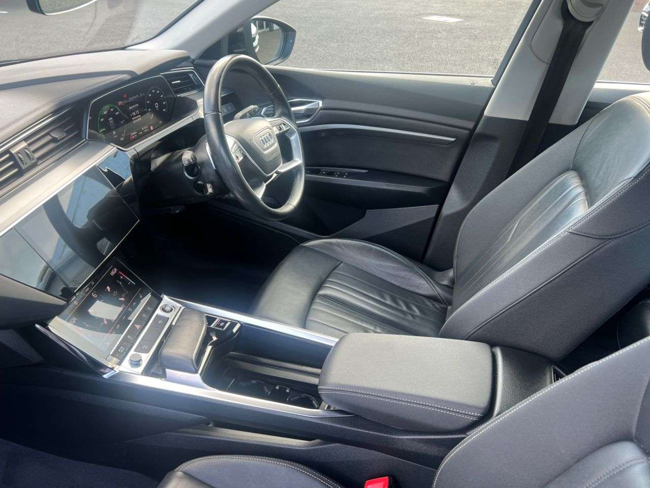 2023 AUDI Q8 E-TRON 2023 AUDI Q8 E-TRON