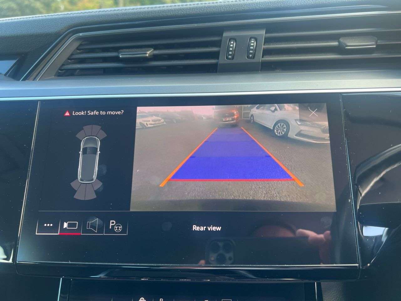 2023 AUDI Q8 E-TRON 2023 AUDI Q8 E-TRON