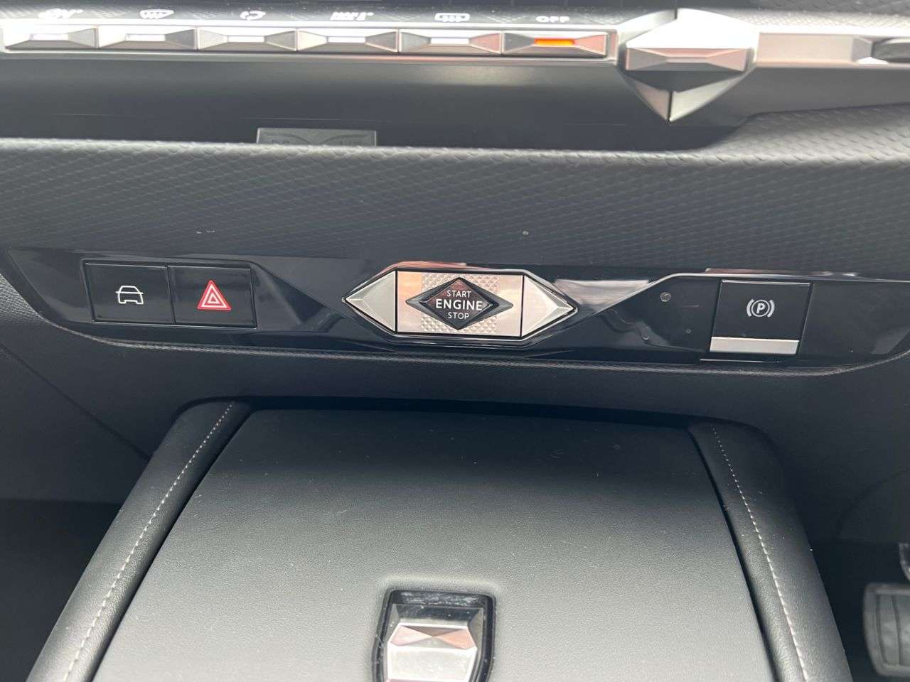 2023 DS AUTOMOBILES DS 4 2023 DS AUTOMOBILES DS 4