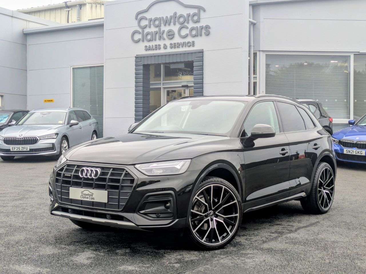 A 2021 AUDI Q5 2.0 TDI 40 Sport SUV 5dr Diesel S Tronic quattro Euro 6 (s/s) (204 ps) A 2021 AUDI Q5 2.0 TDI 40 Sport SUV 5dr Diesel S Tronic quattro Euro 6 (s/s) (204 ps)