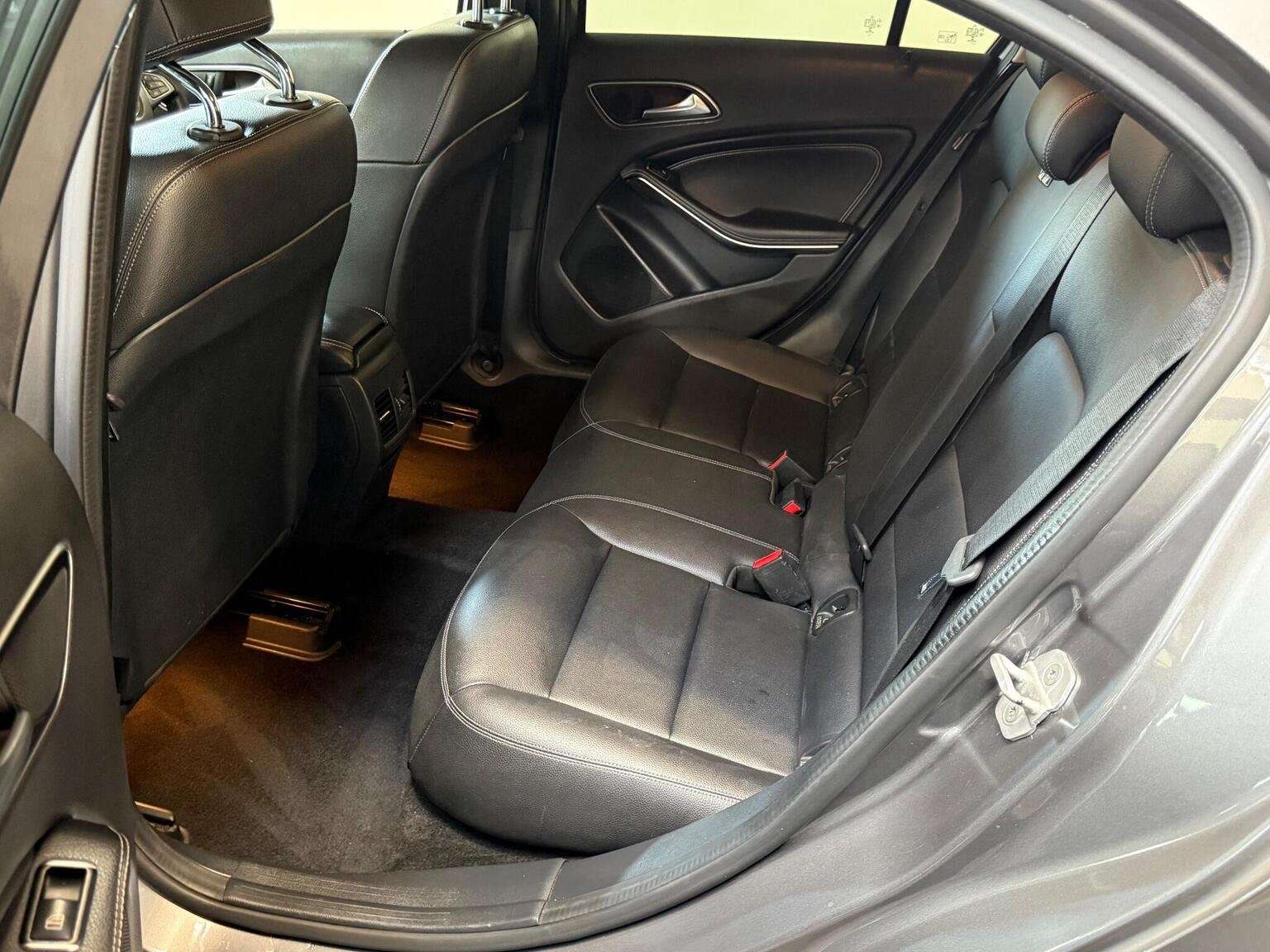 2017 MERCEDES-BENZ A CLASS 2017 MERCEDES-BENZ A CLASS