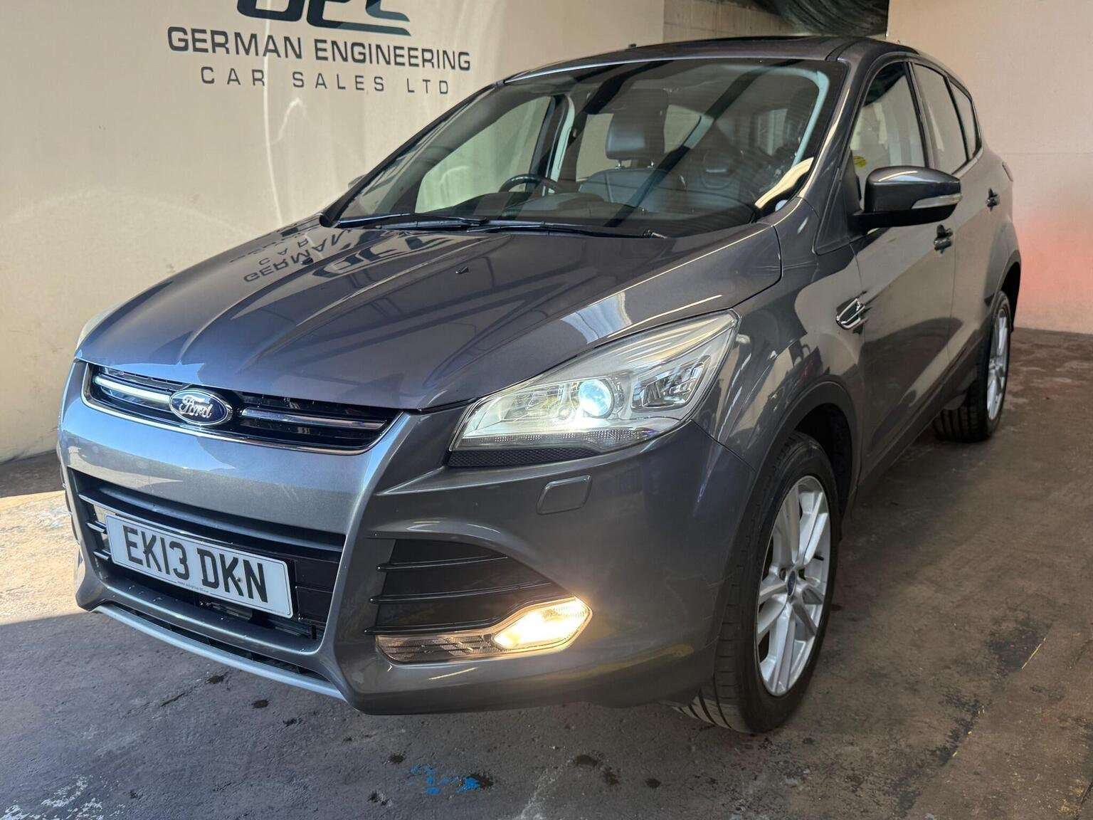 A 2011 FORD S-MAX 2.0T EcoBoost Titanium X Sport Powershift Euro 5 5dr A 2011 FORD S-MAX 2.0T EcoBoost Titanium X Sport Powershift Euro 5 5dr
