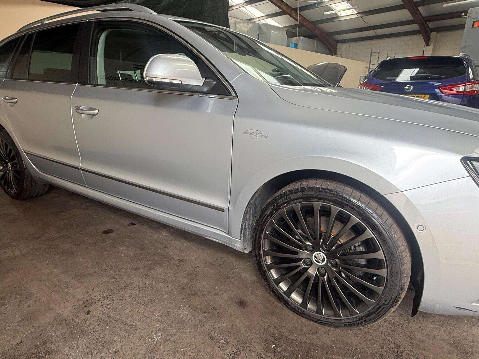 2014 SKODA SUPERB 2014 SKODA SUPERB