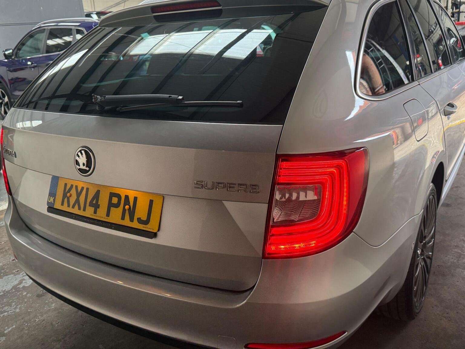 2014 SKODA SUPERB 2014 SKODA SUPERB