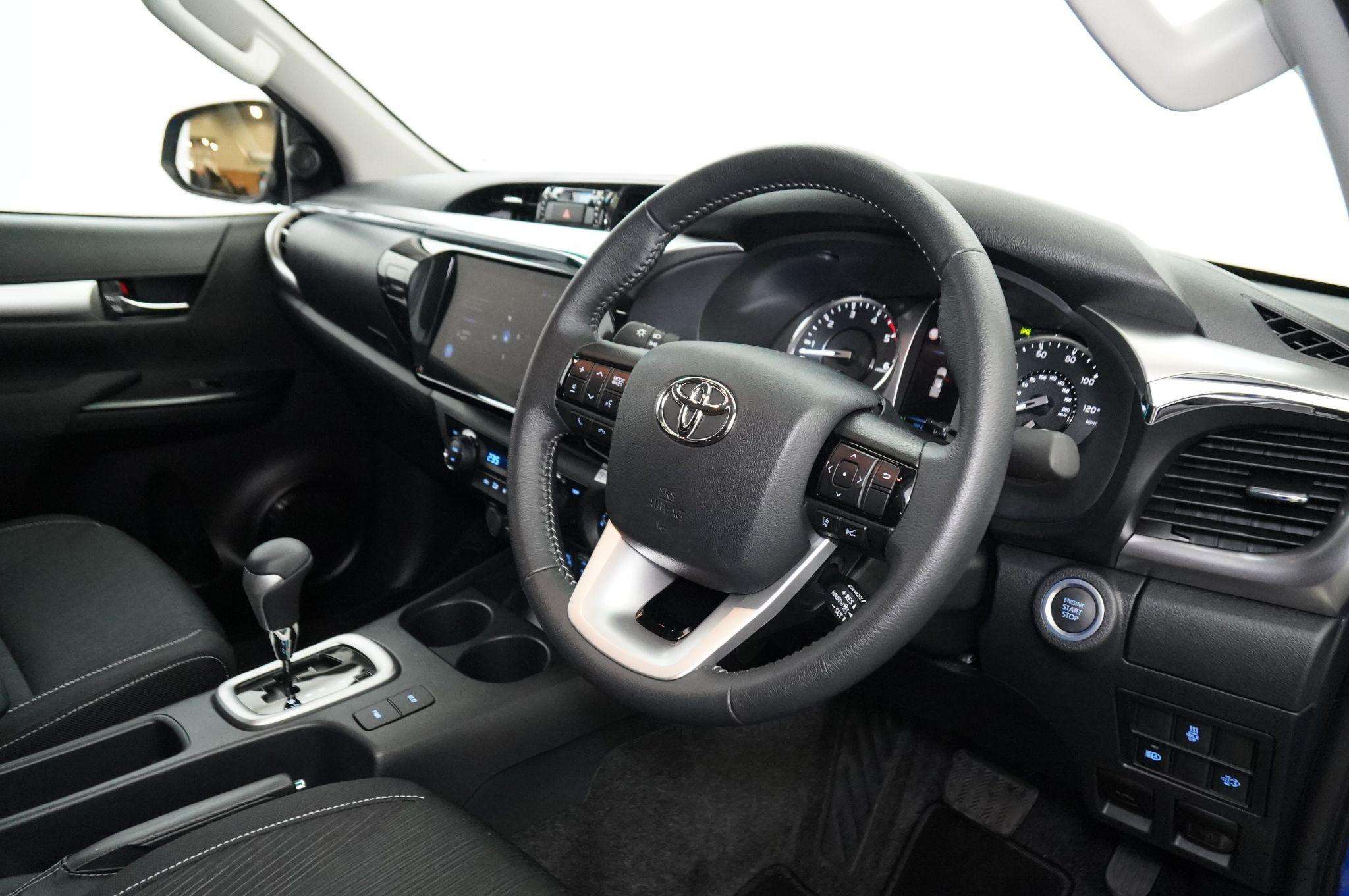 2024 TOYOTA HILUX 2024 TOYOTA HILUX