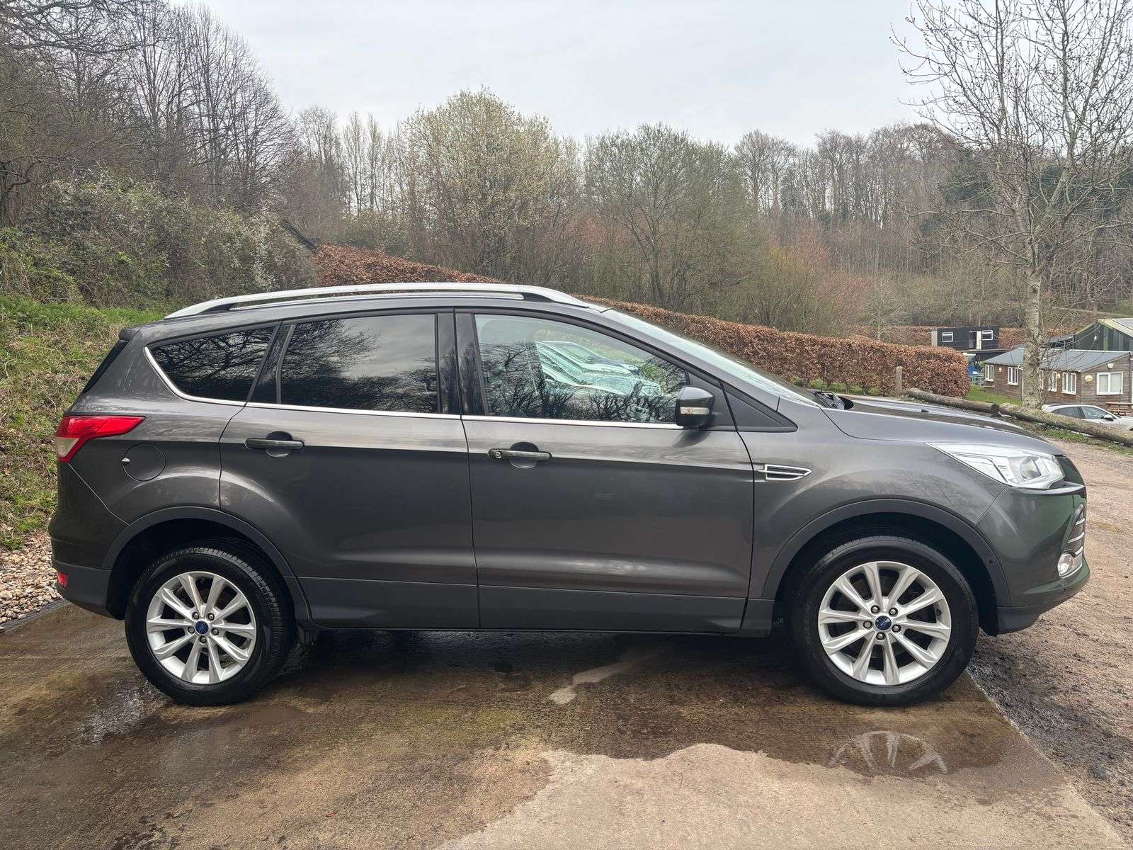 A 2016 FORD KUGA 2.0 TDCi Titanium SUV 5dr Diesel Manual 2WD Euro 6 (s/s) (150 ps) A 2016 FORD KUGA 2.0 TDCi Titanium SUV 5dr Diesel Manual 2WD Euro 6 (s/s) (150 ps)