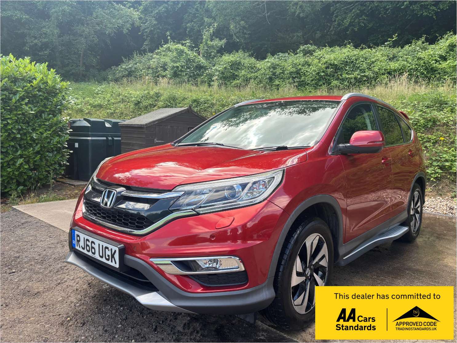 A 2016 HONDA CR-V 2.0 i-VTEC SR SUV 5dr Petrol Manual 4WD Euro 6 (s/s) (155 ps) A 2016 HONDA CR-V 2.0 i-VTEC SR SUV 5dr Petrol Manual 4WD Euro 6 (s/s) (155 ps)