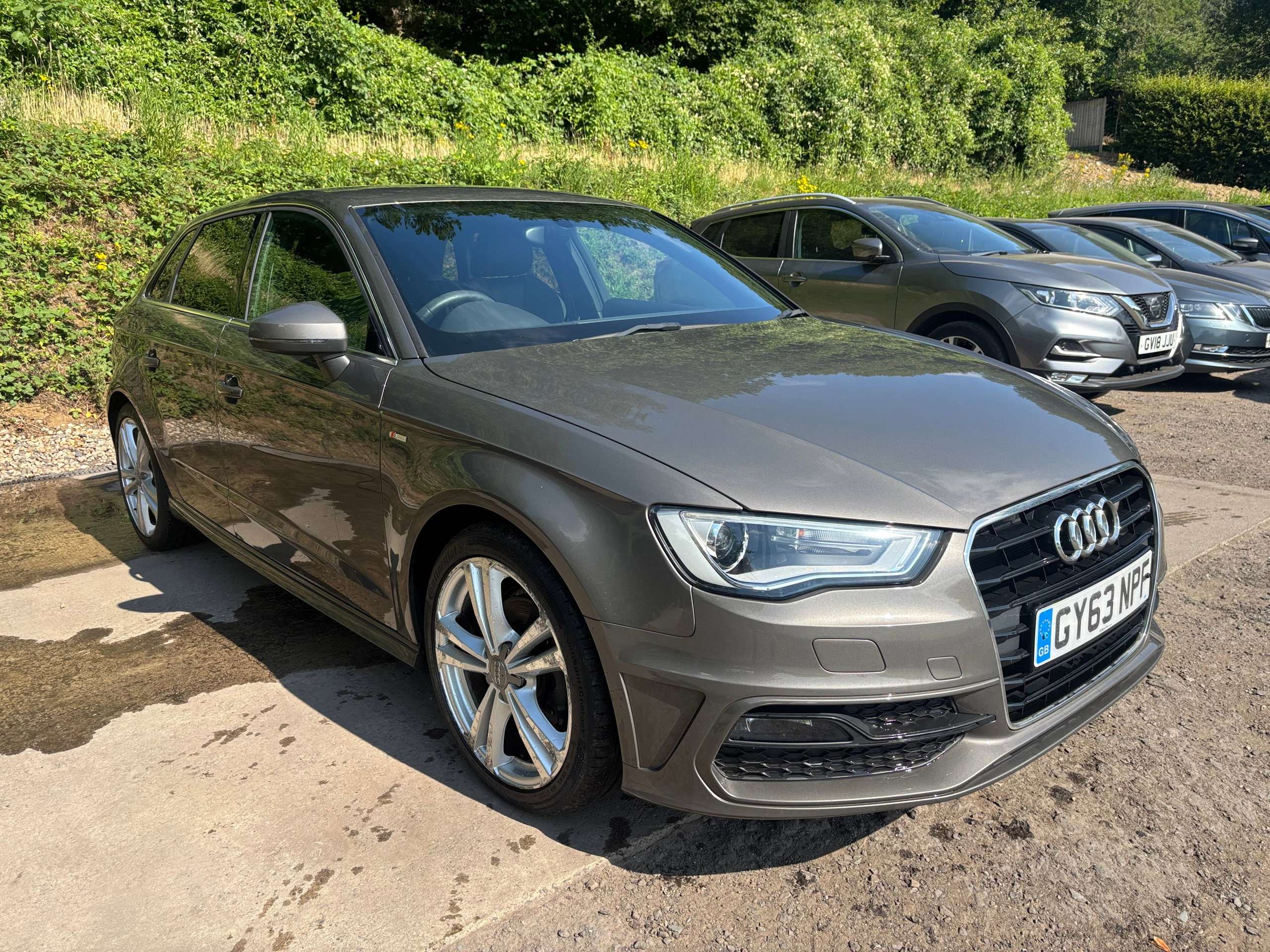 A 2014 AUDI A3 1.6 TDI S line Sportback 5dr Diesel Manual Euro 5 (s/s) (105 ps) A 2014 AUDI A3 1.6 TDI S line Sportback 5dr Diesel Manual Euro 5 (s/s) (105 ps)