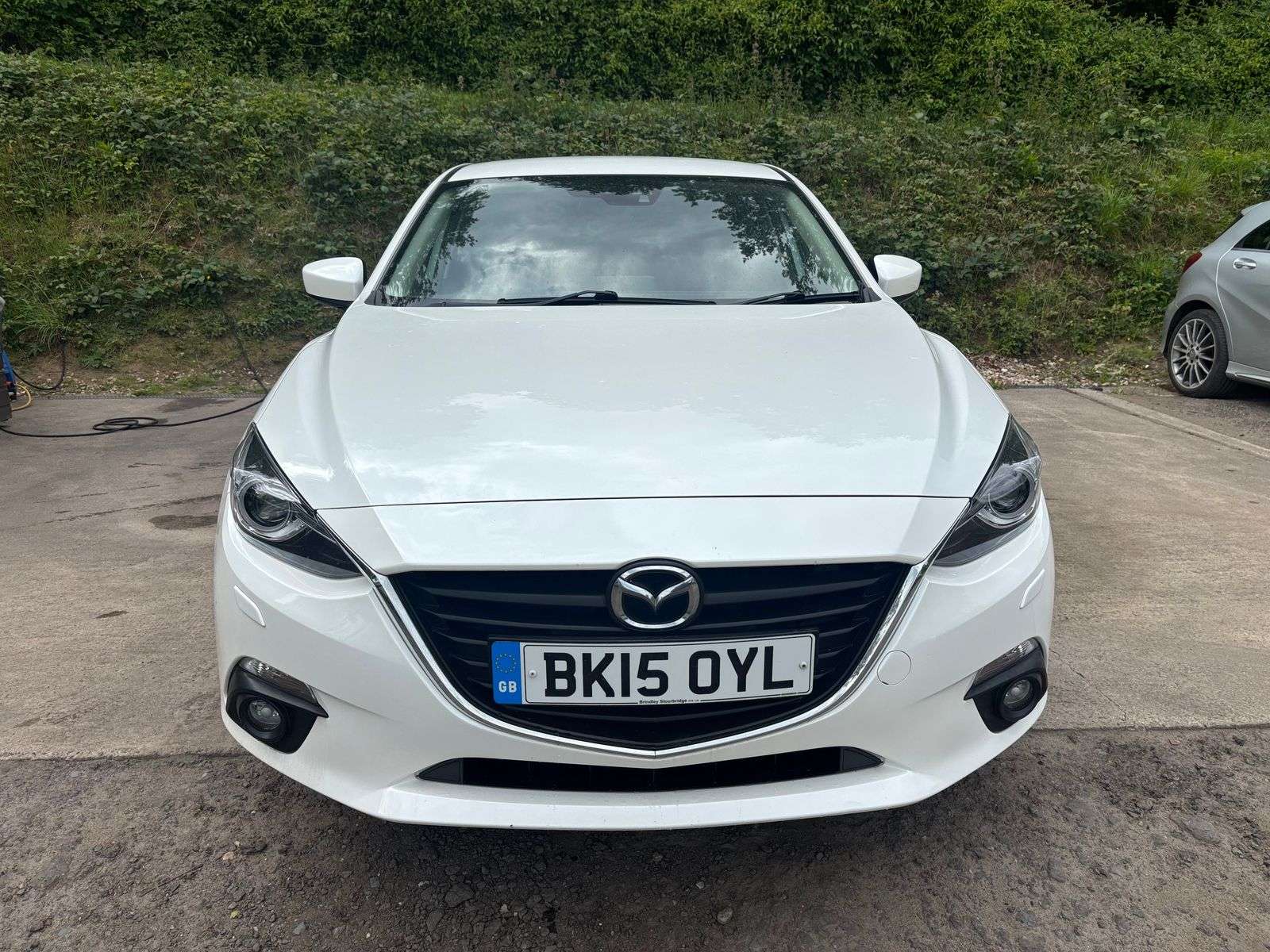 A 2015 MAZDA MAZDA3 2.0 SKYACTIV-G SE-L Nav Hatchback 5dr Petrol Manual Euro 5 (s/s) (120 ps) A 2015 MAZDA MAZDA3 2.0 SKYACTIV-G SE-L Nav Hatchback 5dr Petrol Manual Euro 5 (s/s) (120 ps)
