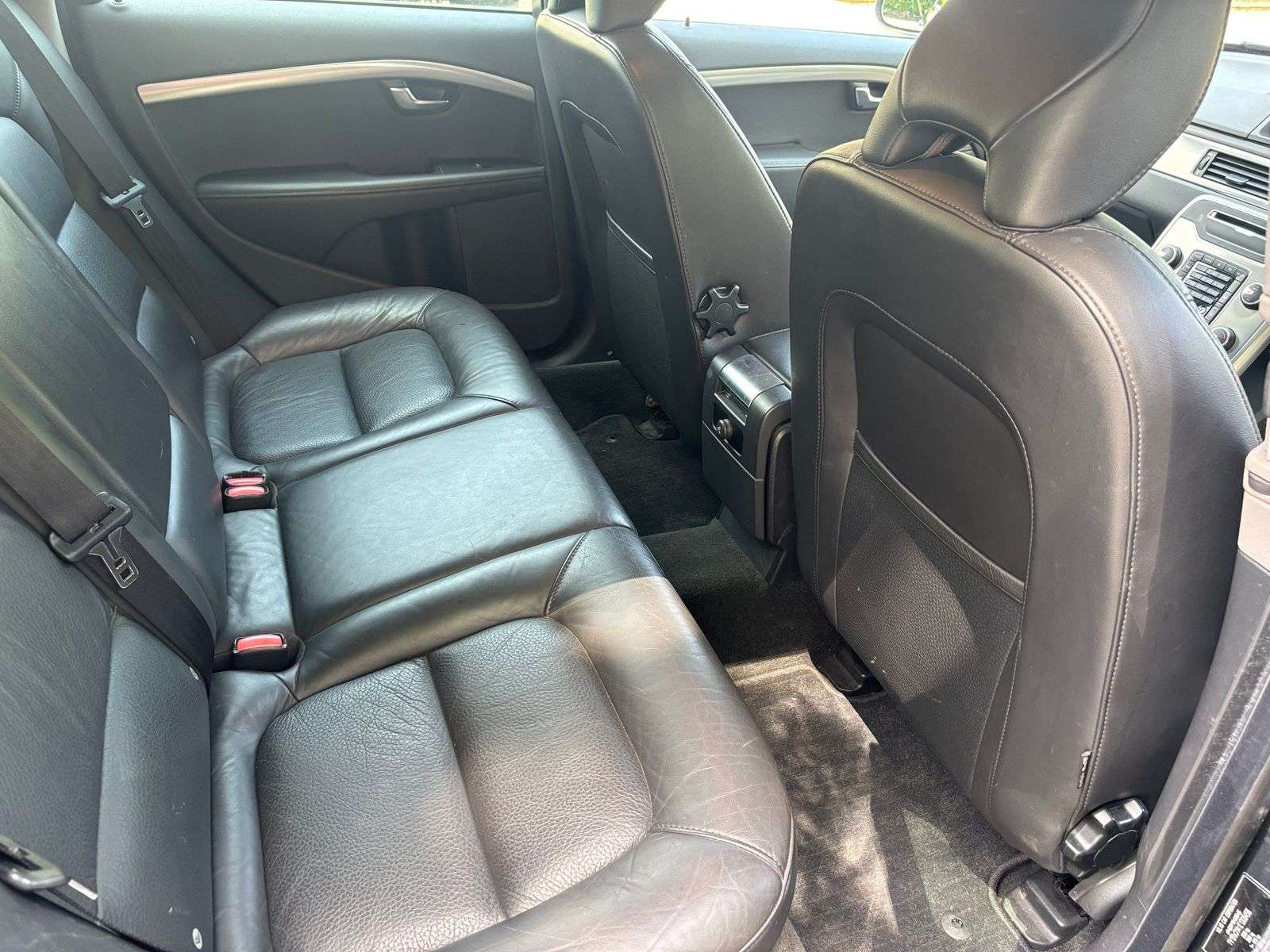 2014 VOLVO V70 2014 VOLVO V70