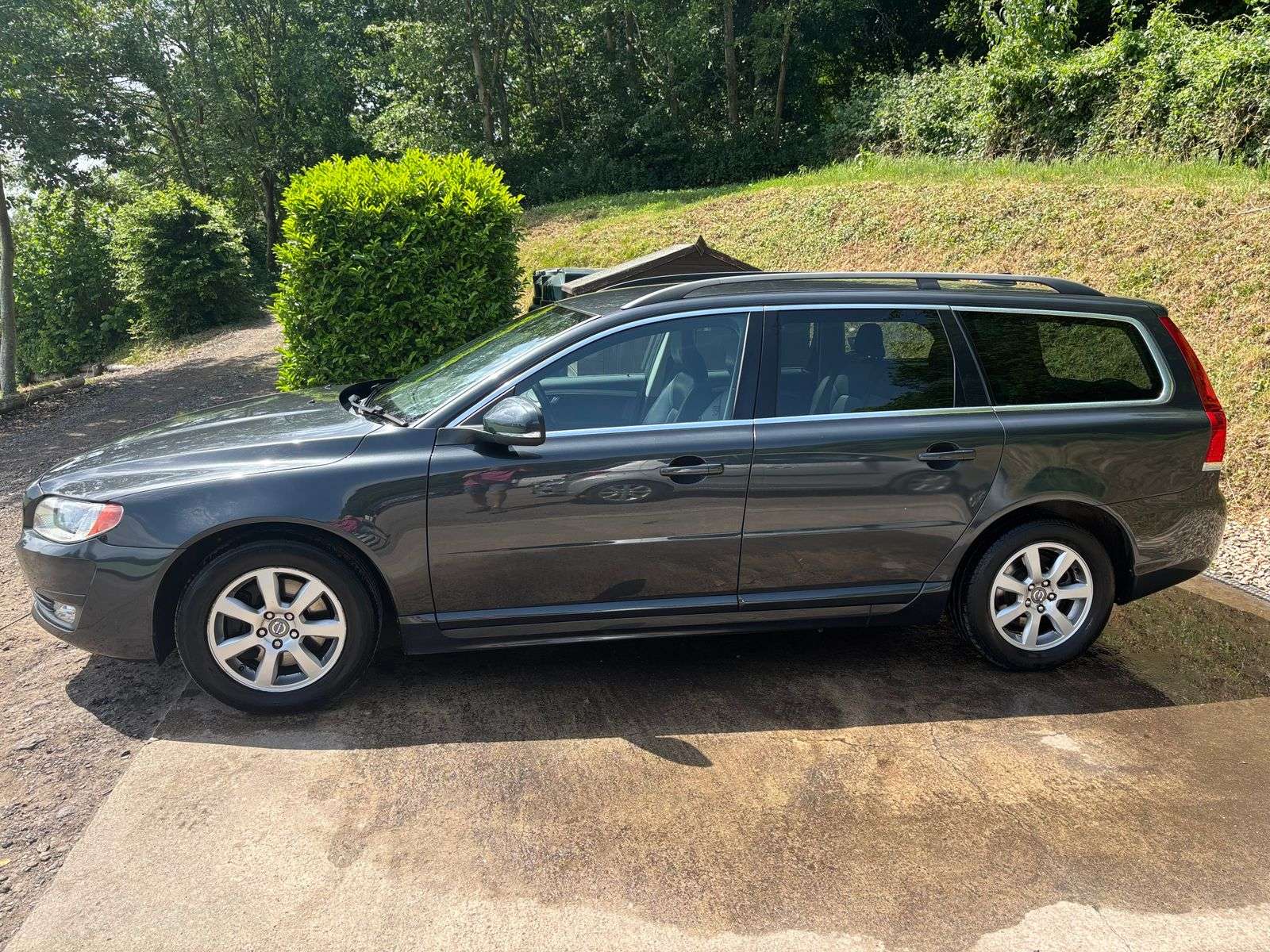 2014 VOLVO V70 2014 VOLVO V70