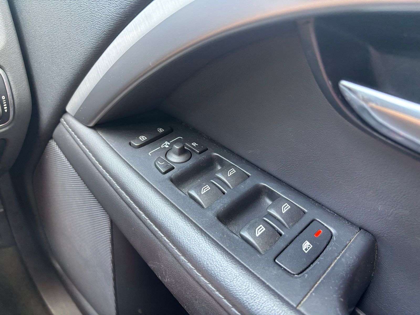 2014 VOLVO V70 2014 VOLVO V70