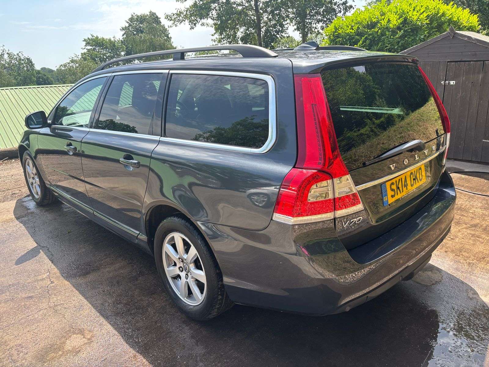 2014 VOLVO V70 2014 VOLVO V70